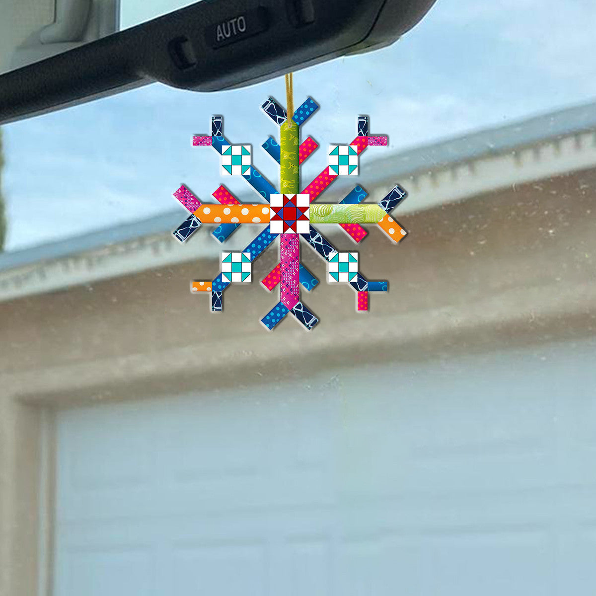 Quilting Shineful® Decoration Colorful Snowflake Ornament