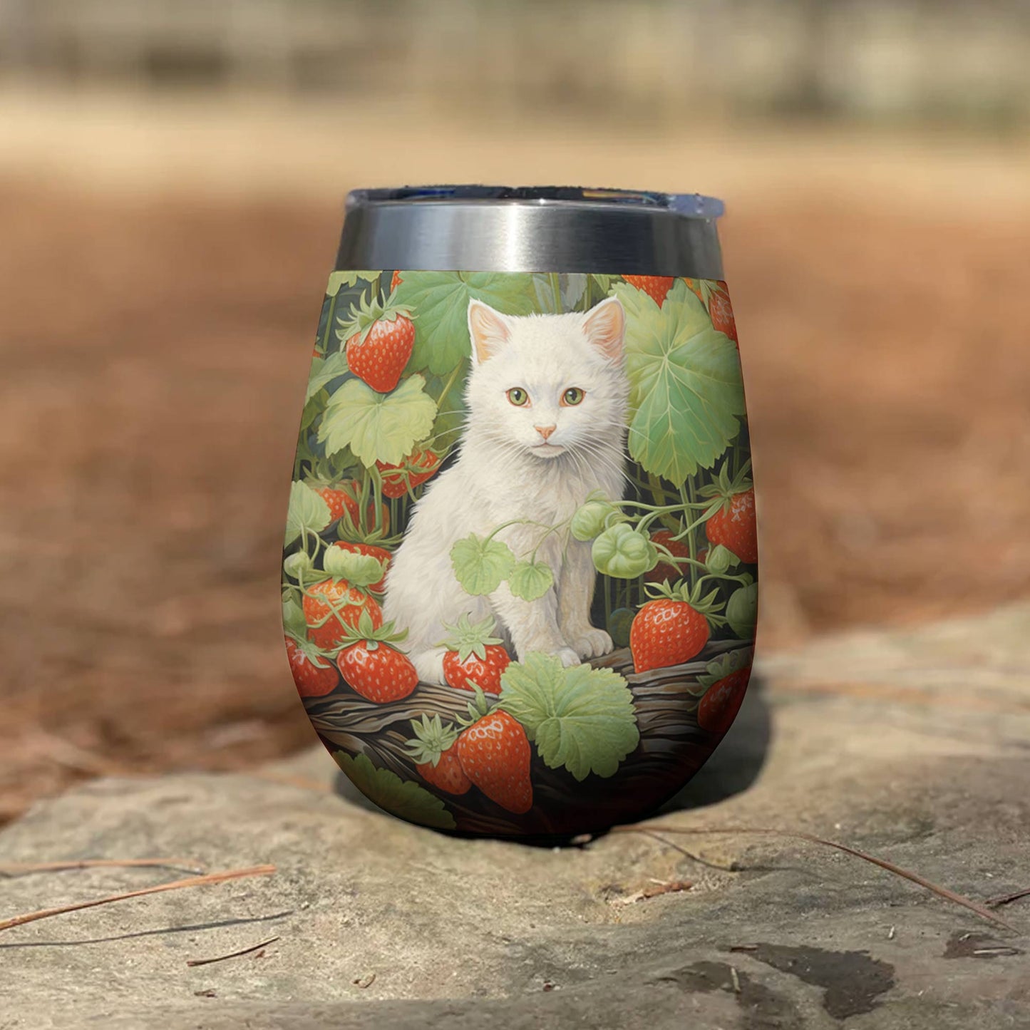Glänzender Weinbecher Beere Purr-fect