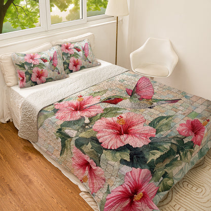 Shineful All Season Quilt 3-Piece Set Hibiscus Harmony