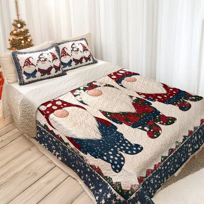 Shineful All Season Quilt 3-Piece Set Winter Gnome Triplet