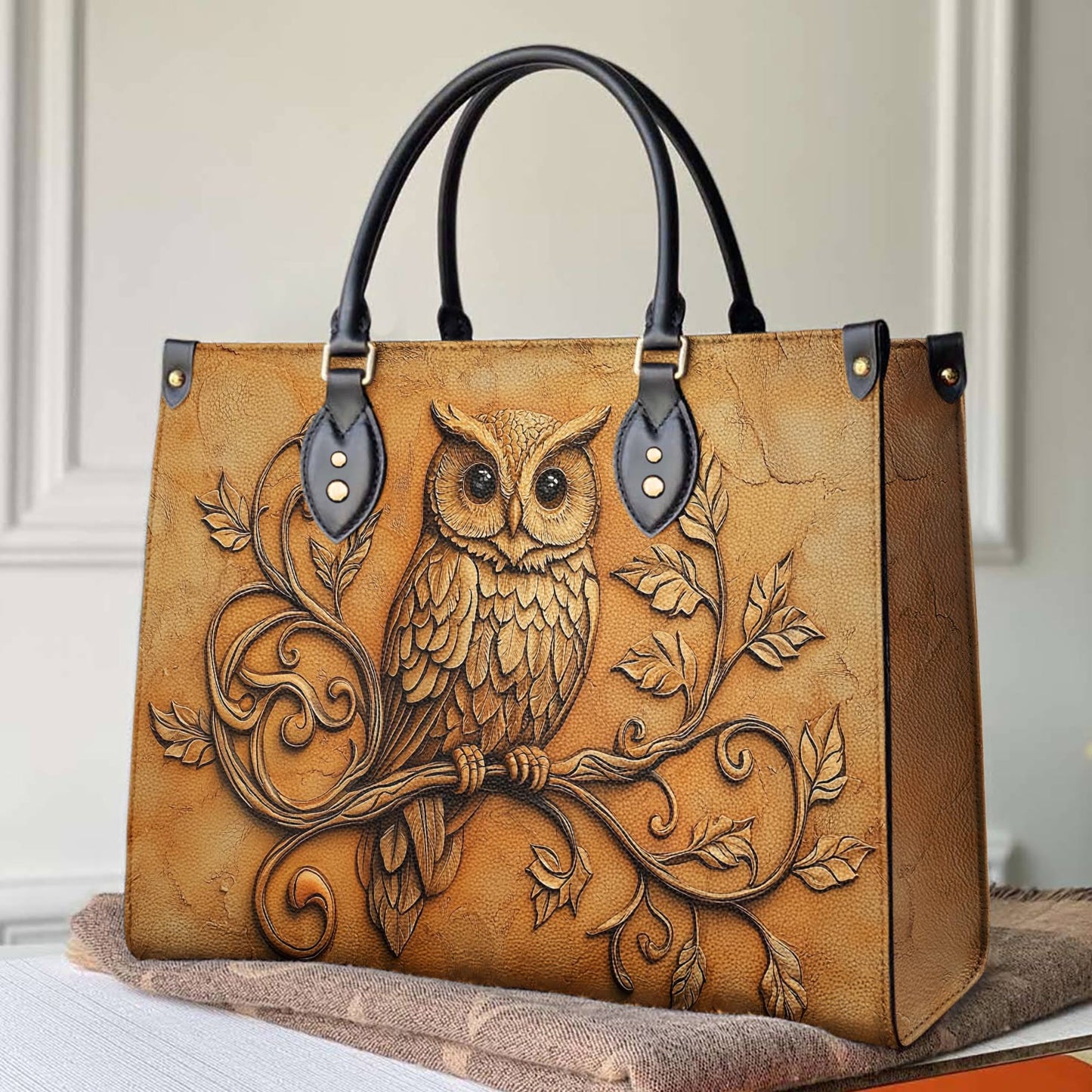 Shineful Leather Bag - Golden Grace Owl