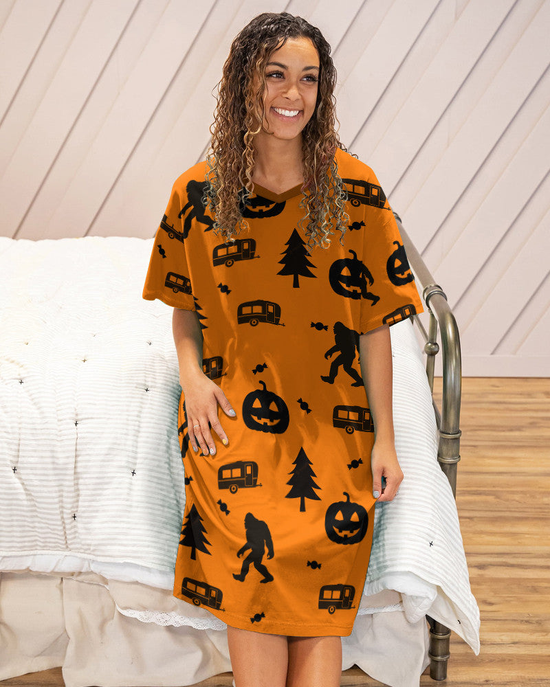 Camping Halloween Pajabears® V-Neck Big Foot Pattern Hm8 Nightshirts