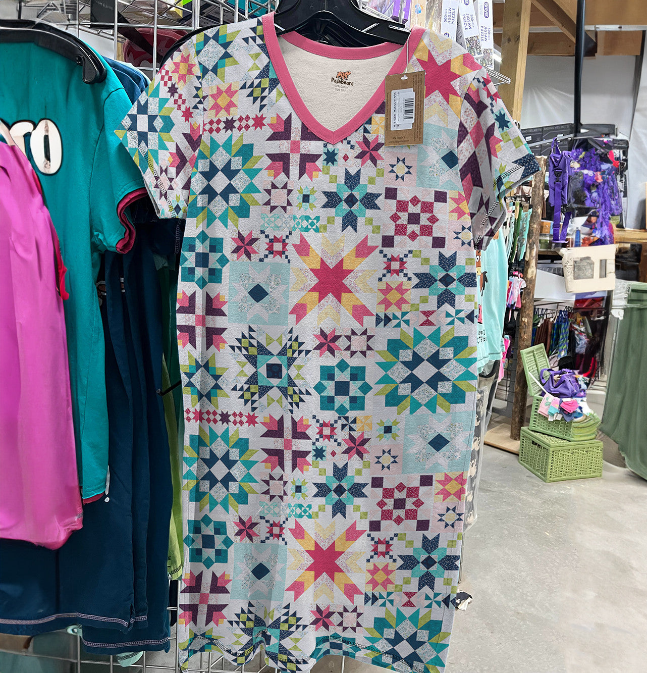 Quilting Pajabears® V-Neck Nightshirts Barn Star Quilt Nt10