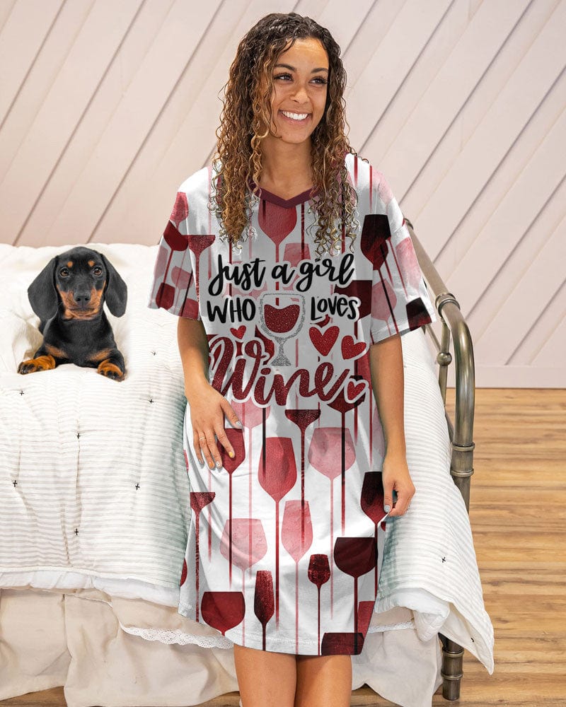 Wine Pajabears® V-Neck Just A Girl Who Loves Ho3