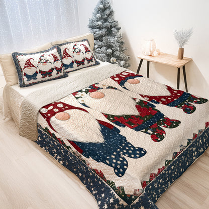 Shineful All Season Quilt 3-Piece Set Winter Gnome Triplet