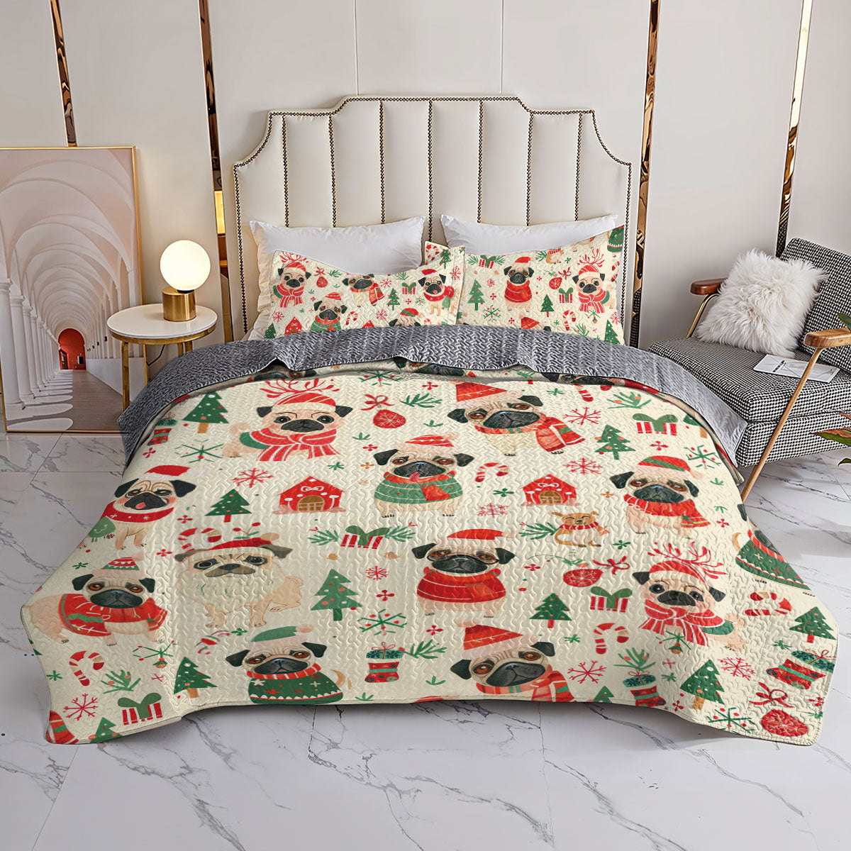 Shineful All Season Quilt 3-Piece Set Festive Pug Parade