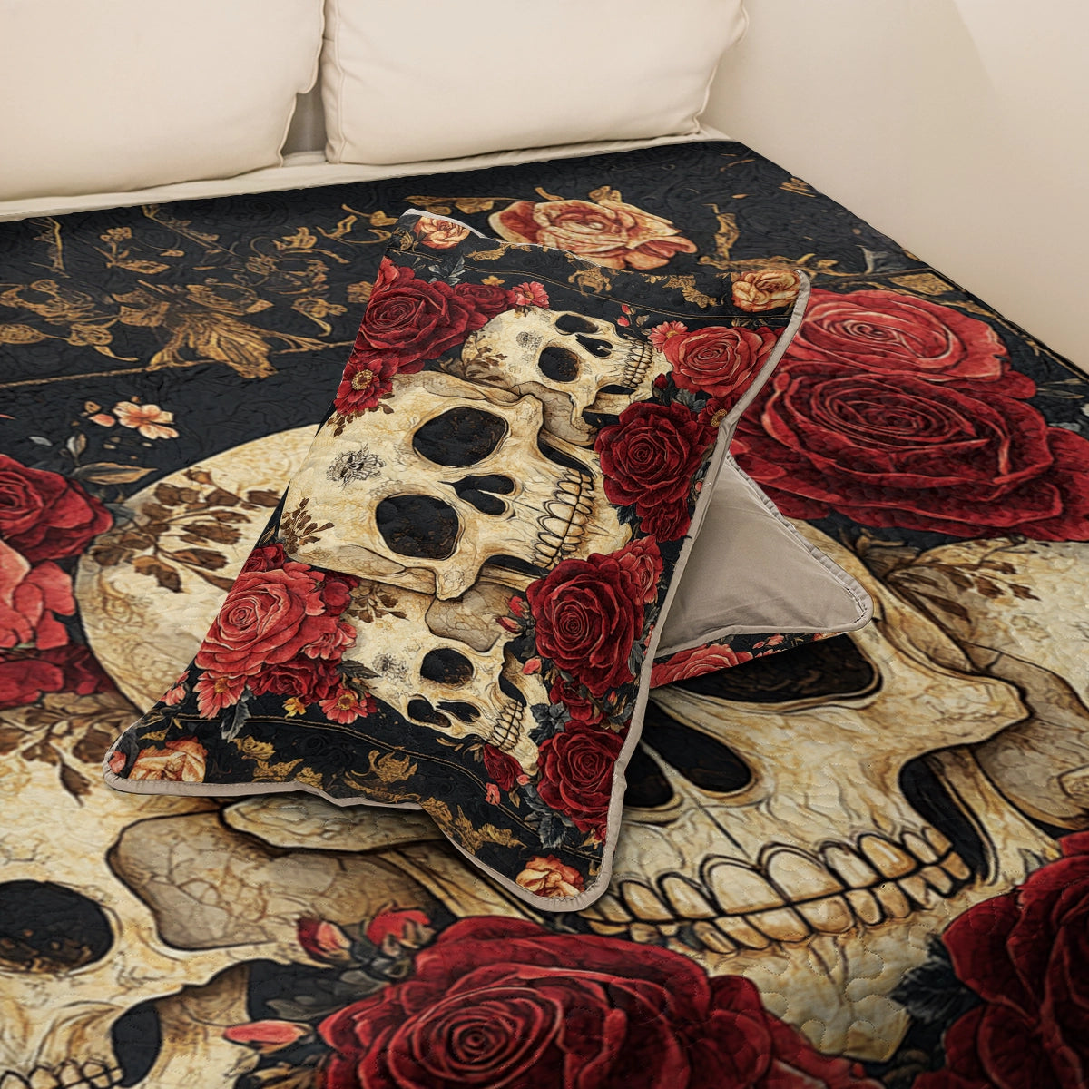 Shineful All Season Quilt 3-Piece Set Gothic Night Rose Skulls