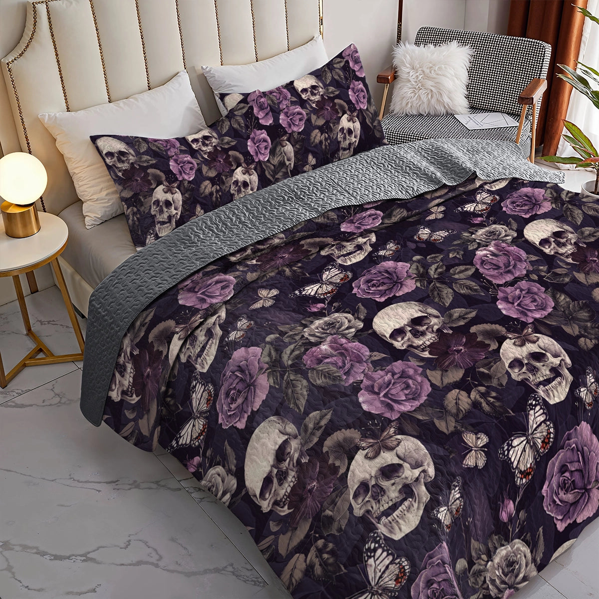 Shineful All Season Quilt 3-Piece Set Midnight Skulls and Roses