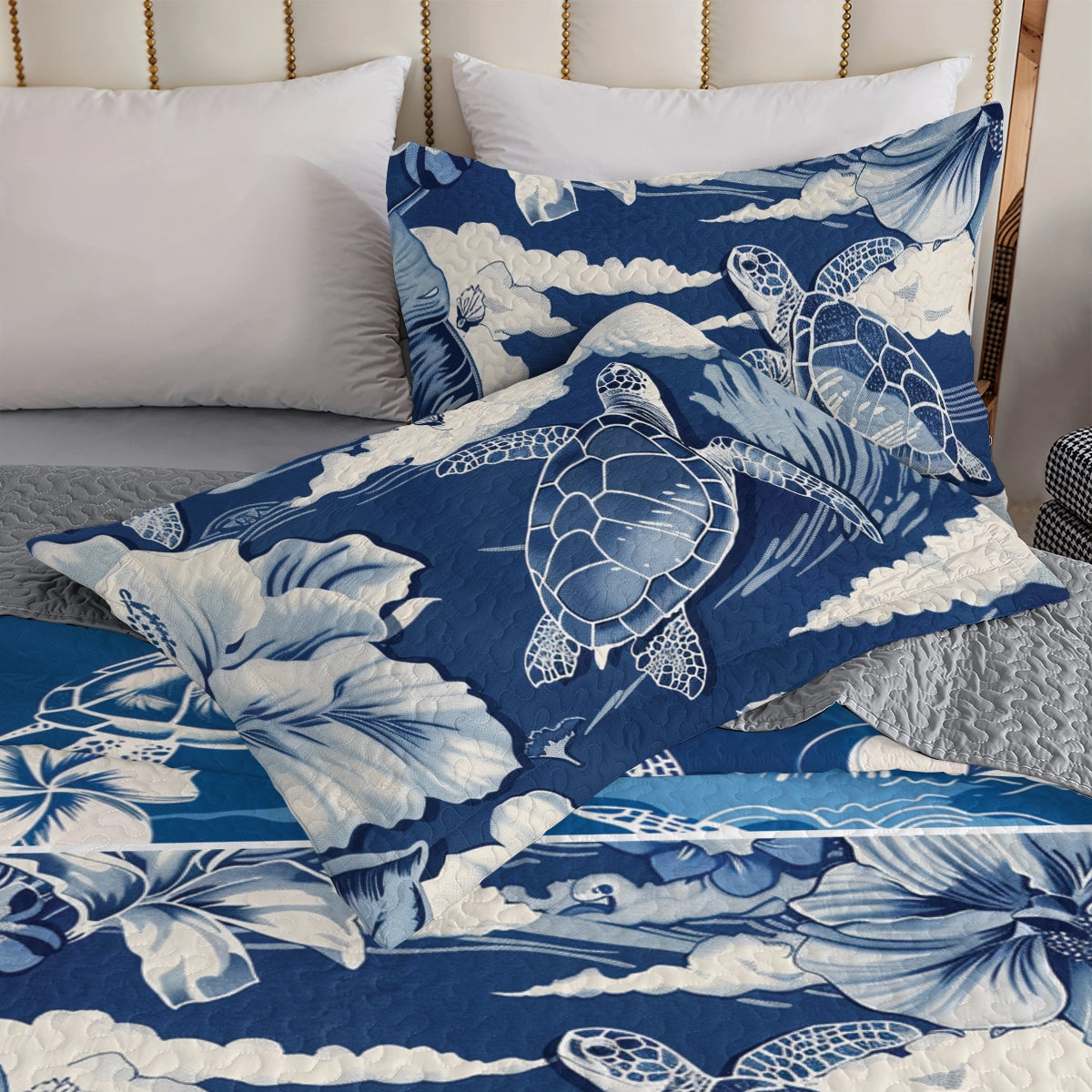 Shineful All Season Quilt 3-Piece Set Flowing Sea Turtle Serenity