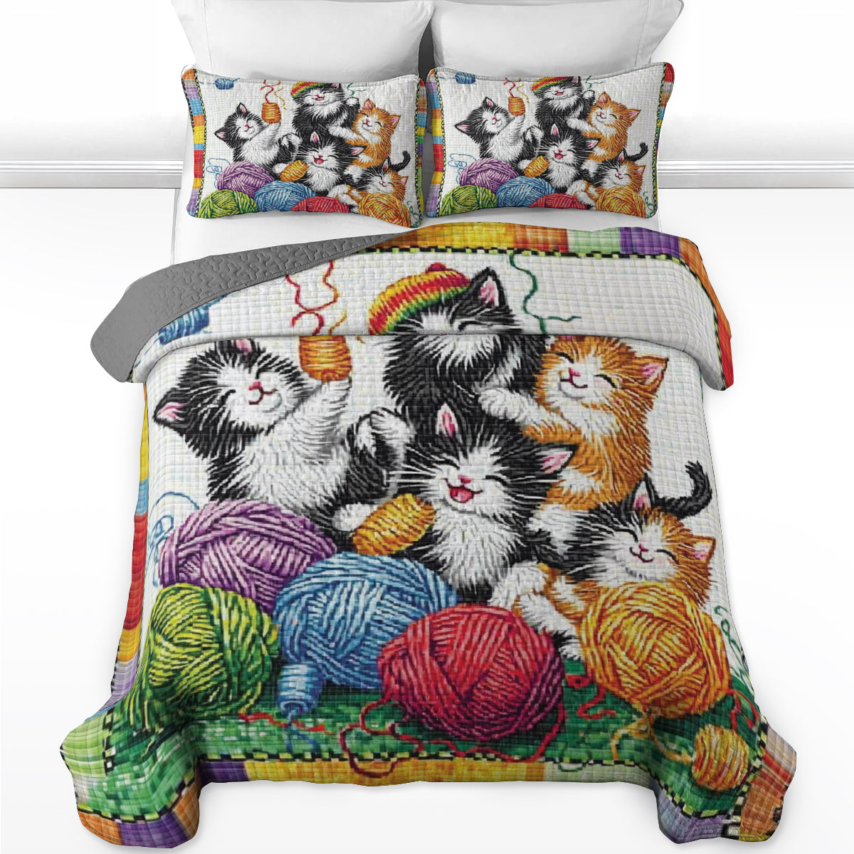 Shineful All Season Quilt 3-Piece Set Playful Kittens Yarn