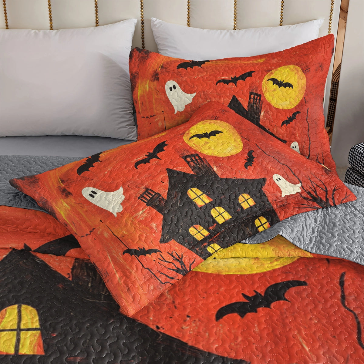 Shineful All Season Quilt 3-Piece Set Halloween Ghostly Manor