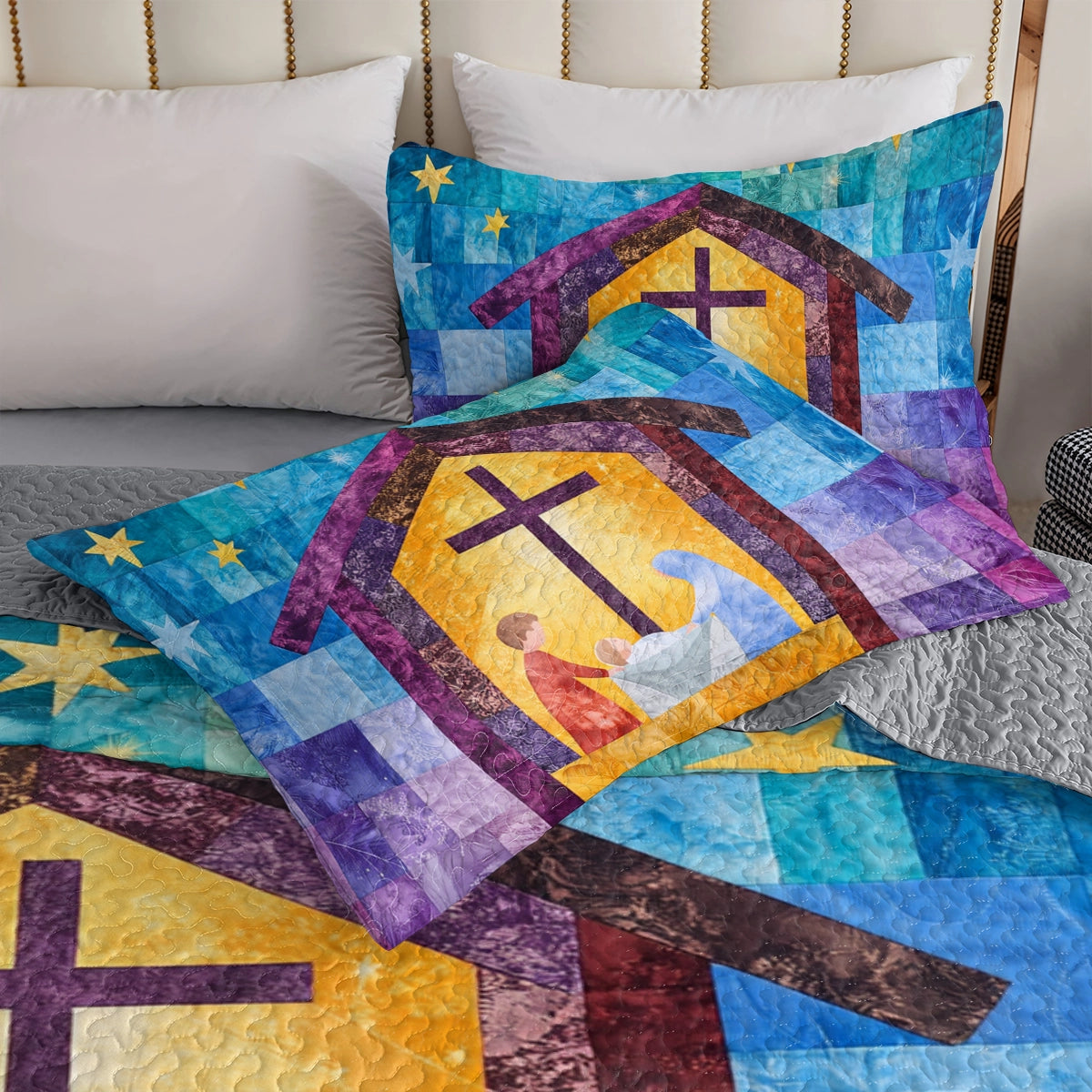 Shineful All Season Quilt 3-Piece Set God Nativity Glow