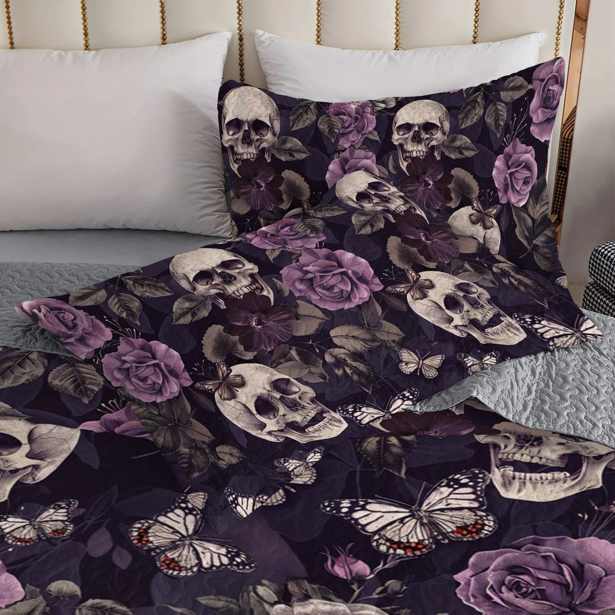 Shineful All Season Quilt 3-Piece Set Midnight Skulls and Roses