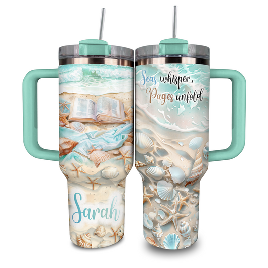 Glänzender personalisierter Becher „Seas Whisper Pages Unfold“