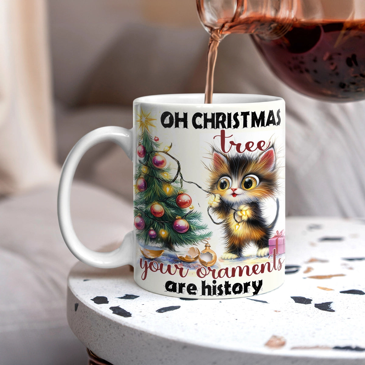 Tasse en céramique brillante Chat de Noël coquin ou gentil