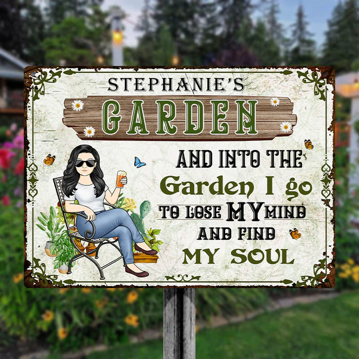 Shineful And Into The Garden I Go Gardening Girl - Gartenschild - Personalisiertes individuelles klassisches 2D-Flachdruck-Metallschild