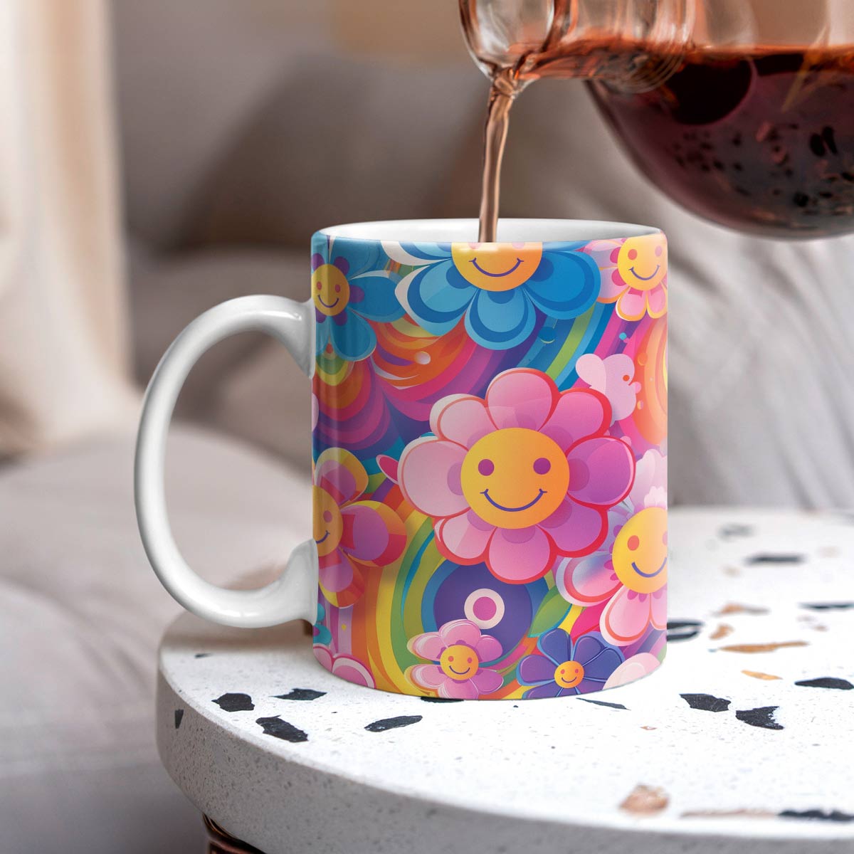 Tasse en céramique brillante avec motif de fleurs colorées