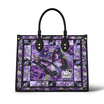 Sac en cuir brillant avec de magnifiques fleurs de papillon violet