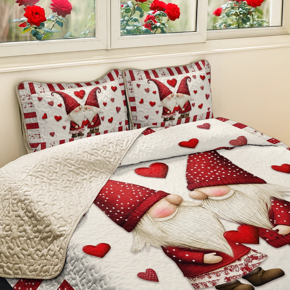 Shineful All Season Quilt 3-Piece Set Hugging Hearts Gnome