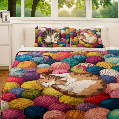 Shineful All Season Quilt 3-Piece Set Colorful Yarn Balls n Sleeping Cats