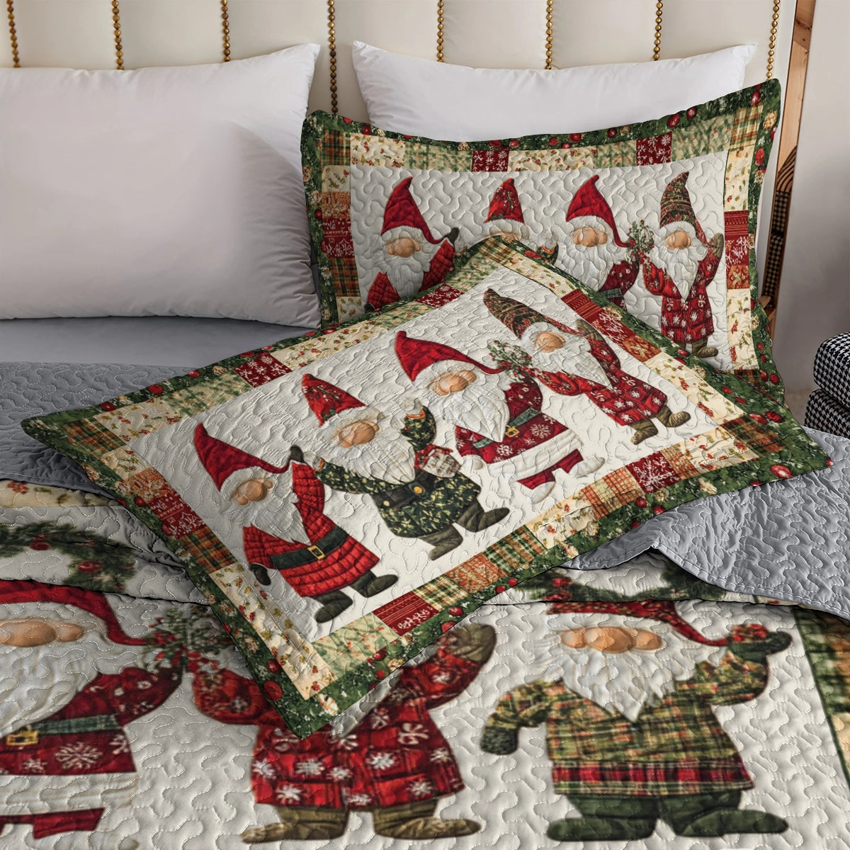 Shineful All Season Quilt 3-Piece Set Jolly Gnomes Christmas