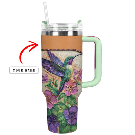 Shiny personalisierter Trinkbecher aus Leder mit Blumenmotiv „Kolibri“