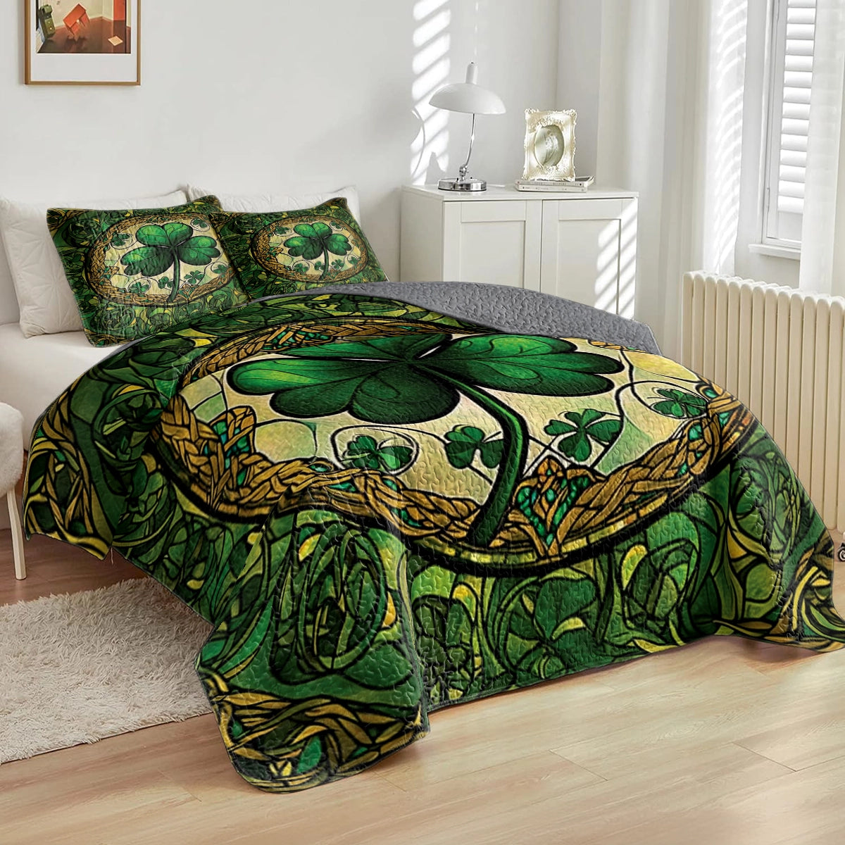 Shineful All Season Quilt 3-Piece Set - Celtic Shamrock Serenity