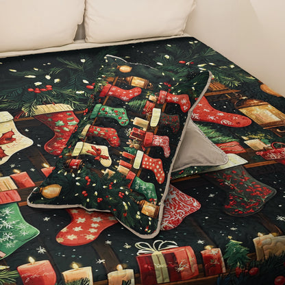 Shineful All Season Quilt 3-Piece Set - Christmas Eve Dreamscape