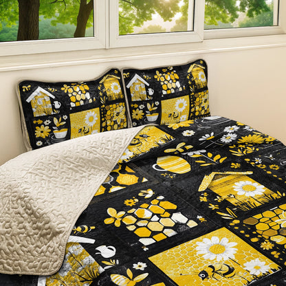 Shineful All Season Quilt 3-Piece Set Bee Bliss