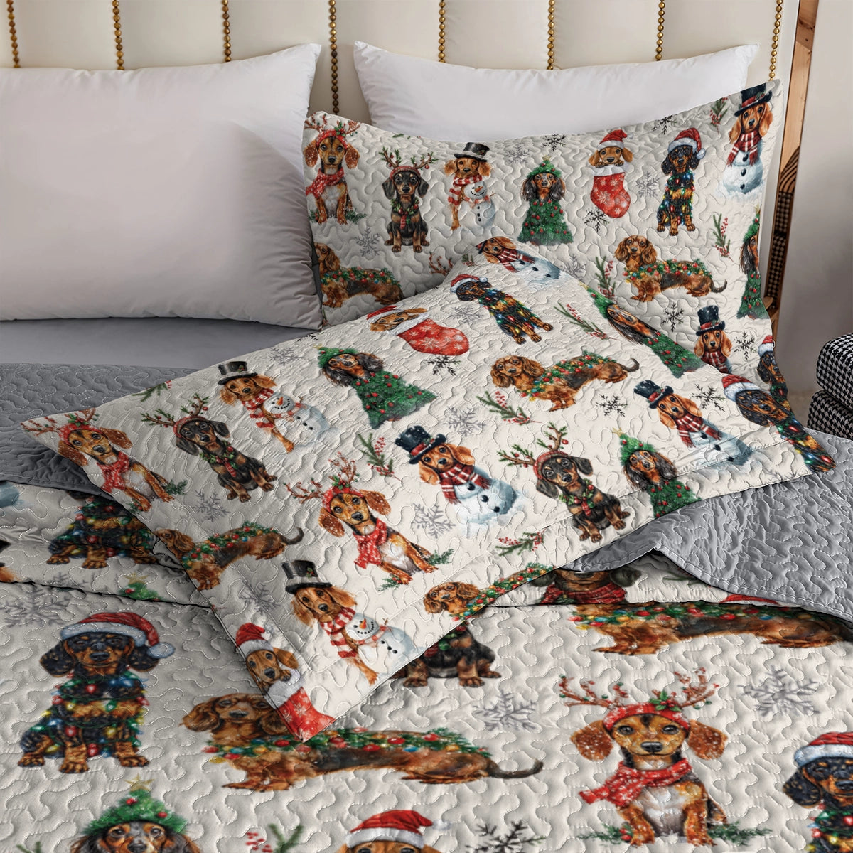 Shineful All Season Quilt 3-Piece Set - Dachshund Holiday Cheer