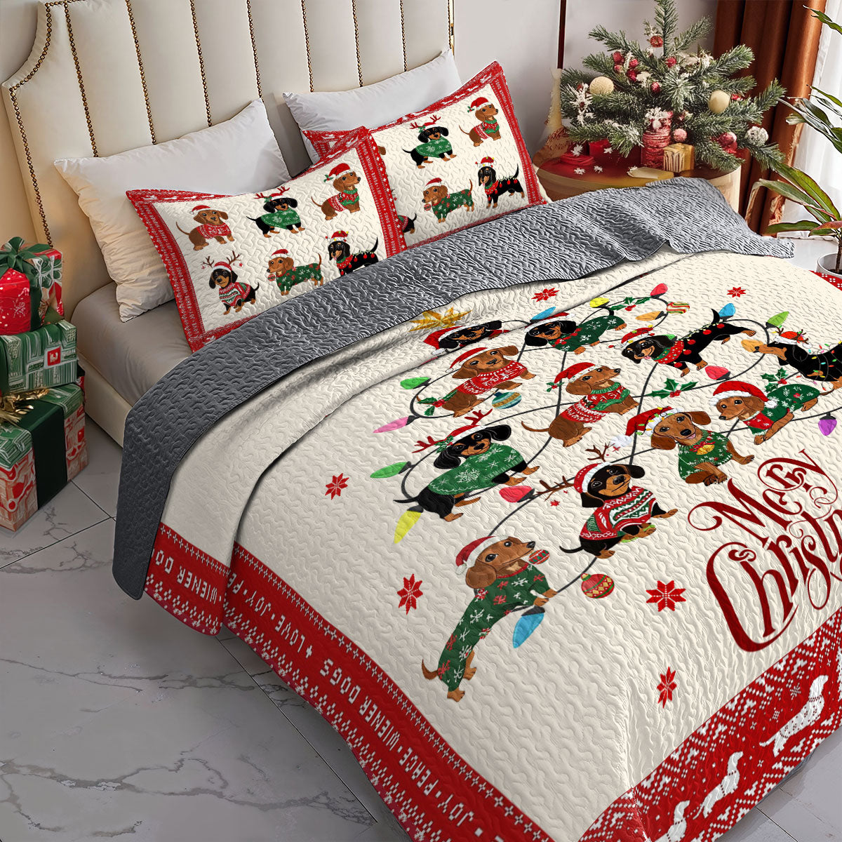 Shineful All Season Quilt 3-Piece Set Dachshund Holiday