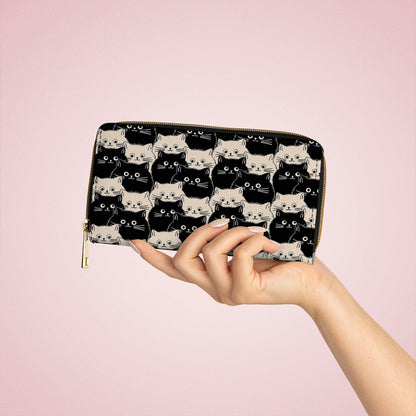 Pochette en cuir brillant avec dragonne et poignée en forme de chat mignon