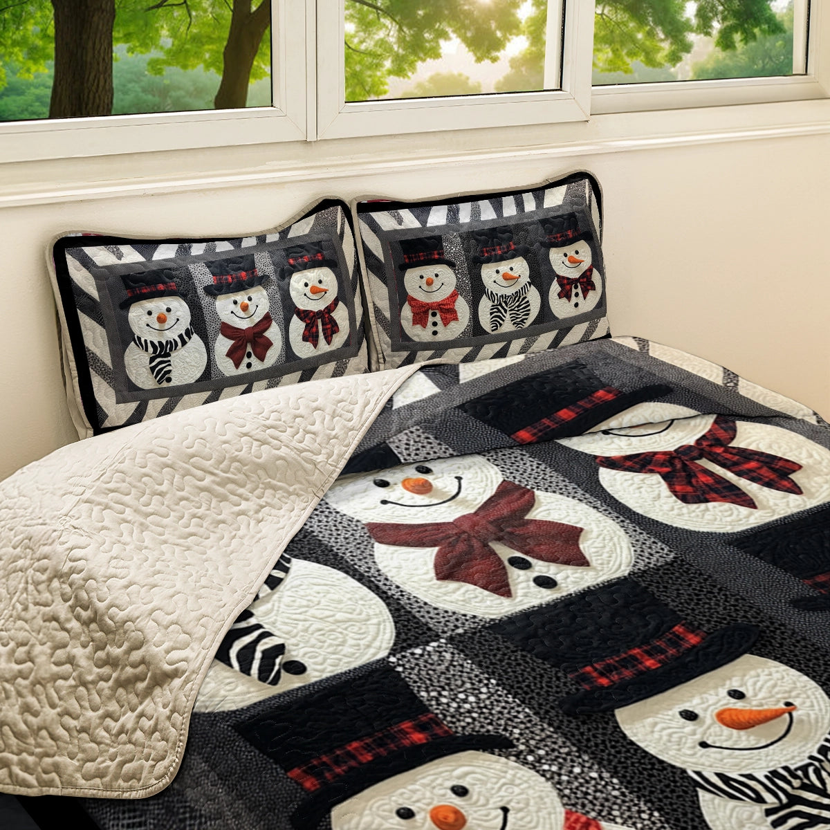 Shineful All Season Quilt 3-Piece Set Dapper Snowman