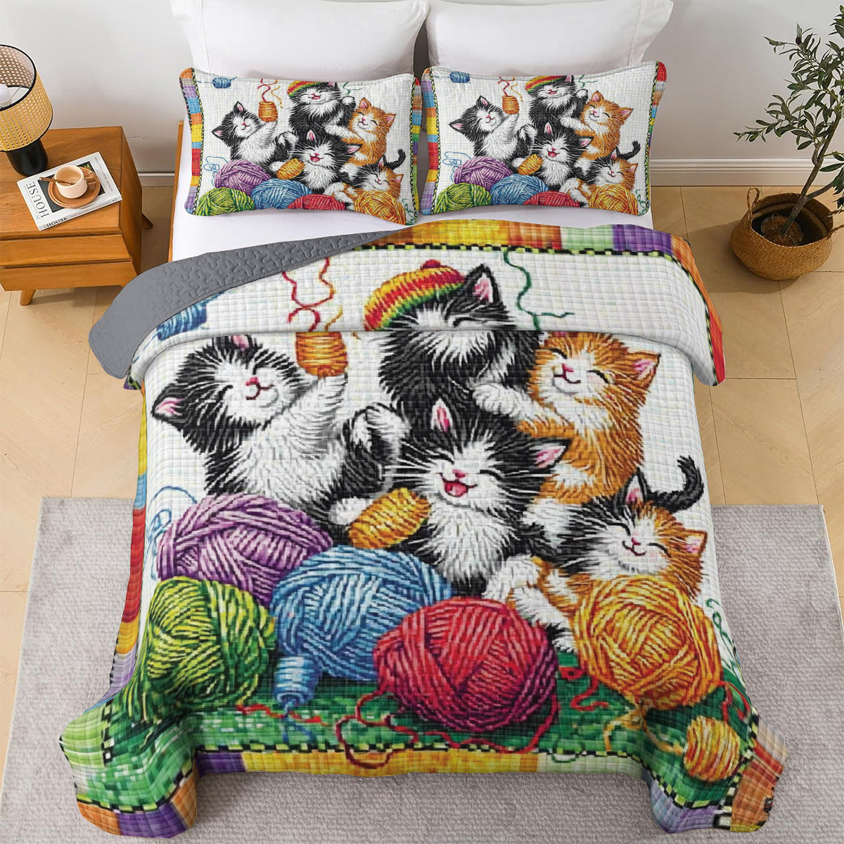 Shineful All Season Quilt 3-Piece Set Playful Kittens Yarn