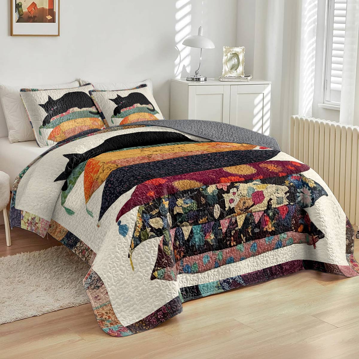 Shineful All Season Quilt 3-Piece Set - Black Cat On Pillow Stack