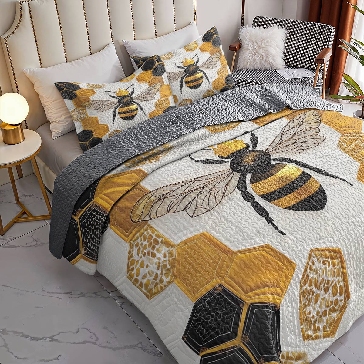 Shineful All Season Quilt 3-Piece Set - Queen Bee Honeycomb