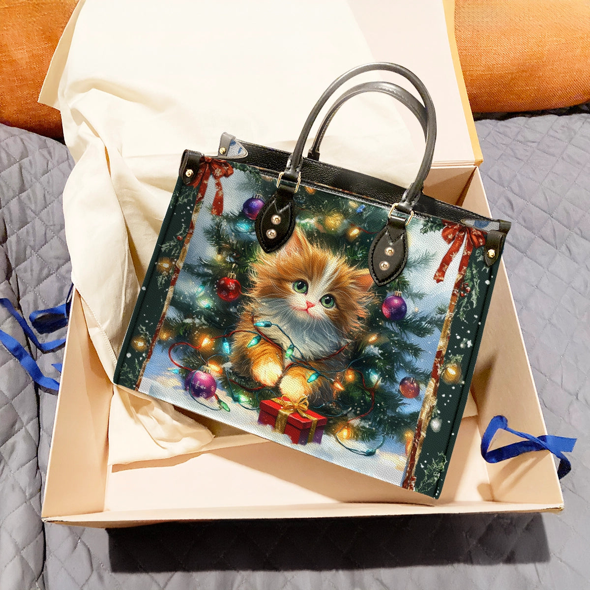 Shineful Leather Bag Under the Tree with Christmas Kitty