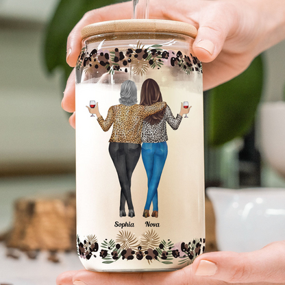 Wegen Dir lache ich ein bisschen mehr, Freundschaft – personalisierte Tasse aus klarem Glas