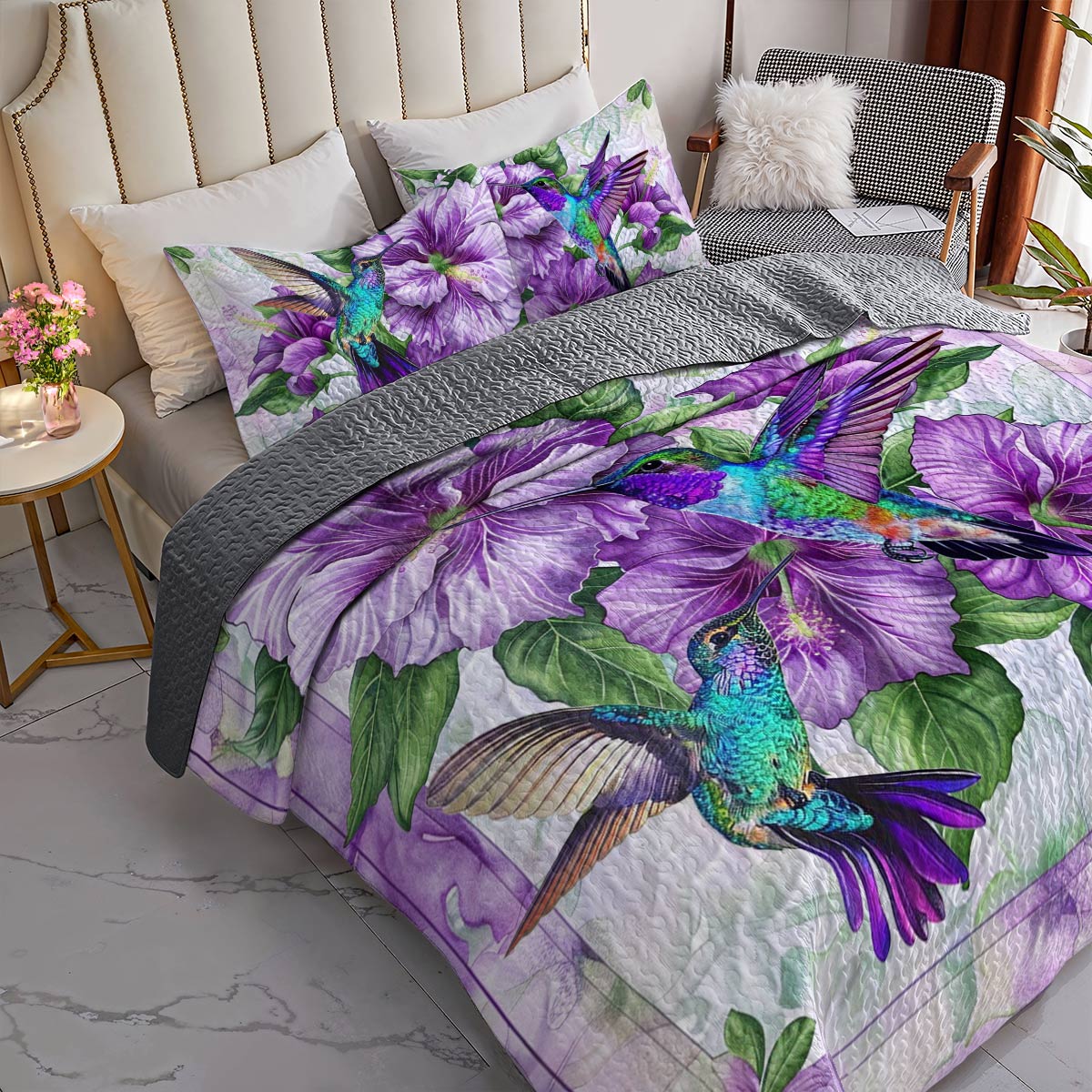 Shineful All Season Quilt 3-Piece Set Gorgeous Hummingbirds With Hibiscus Flowers