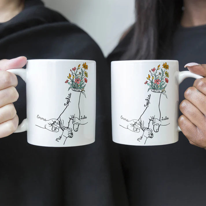 Shineful Holding Mom's Hand Personalized Mug