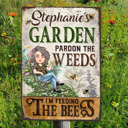 I'm Feeding The Bees - Personalized 2D Flat Print Metal Sign