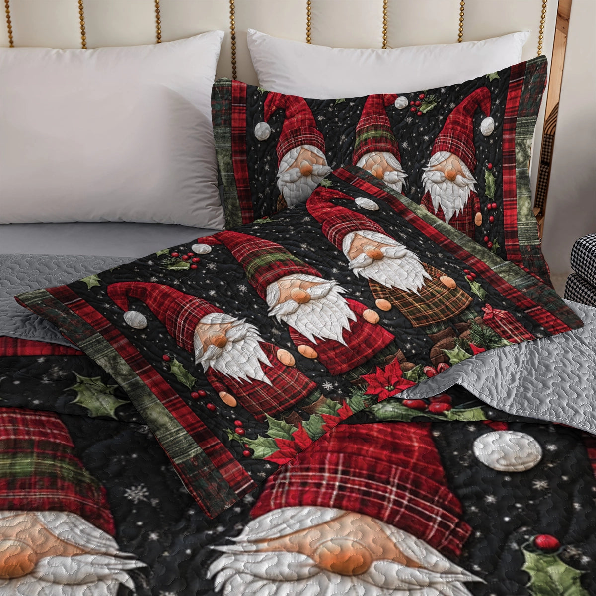 Shineful Flat Print Quilt 3-Piece Set Gnome Christmas Charm