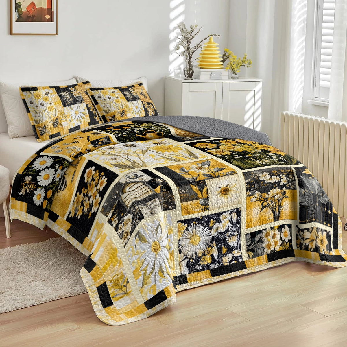 Shineful All Season Quilt 3-Piece Set Bee Meadow Comfort