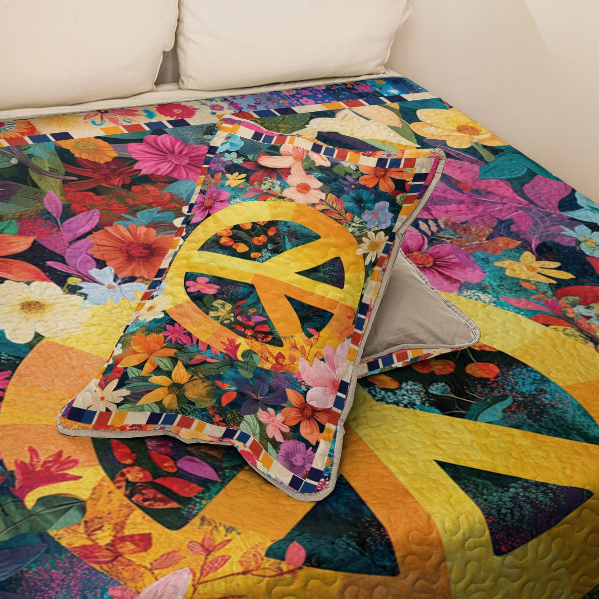 Shineful All Season Quilt 3-Piece Set Retro Love & Peace