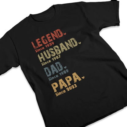 Shineful T-Shirt Legend, Ehemann, Vater und Papa seit – personalisiertes Unisex-T-Shirt