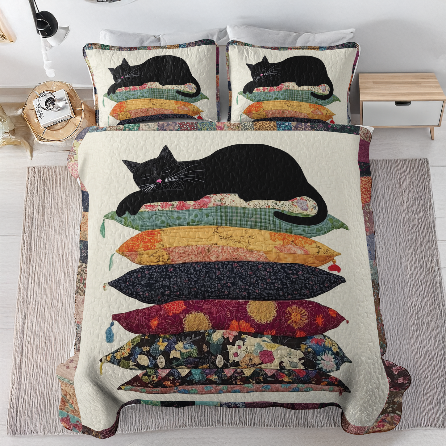 Shineful All Season Quilt 3-Piece Set - Black Cat On Pillow Stack