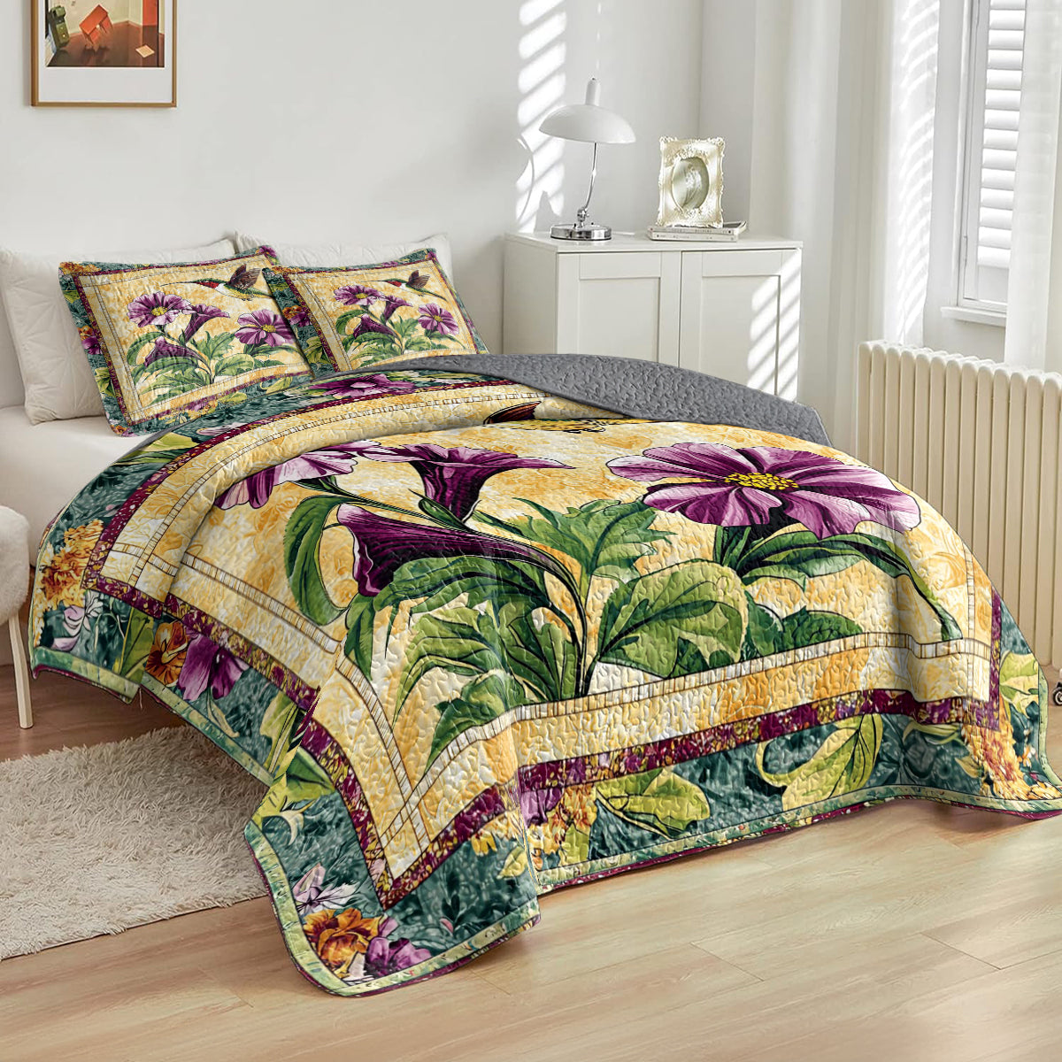 Shineful All Season Quilt 3-Piece Set Hummingbird And Trumpet Flower