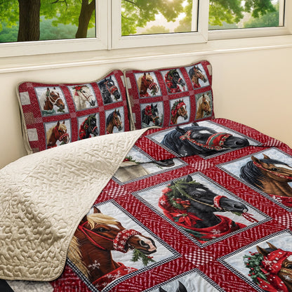 Shineful All Season Quilt 3-Piece Set Horse Holiday Hoofbeats