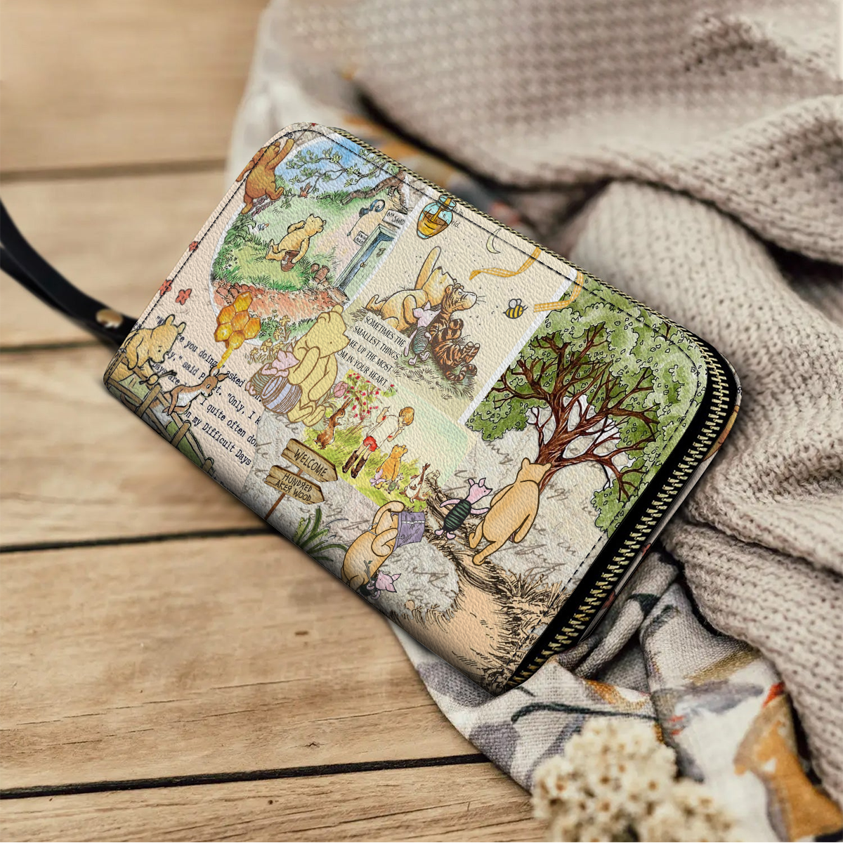 Clutch aus glänzendem Leder mit Trageriemen „Forest Dreams“