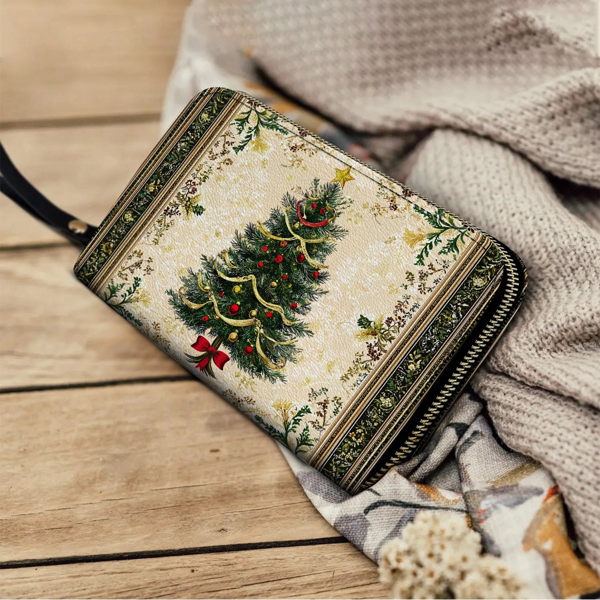 Glänzende Clutch aus Leder mit Trageriemen und klassischem Weihnachtsbaum